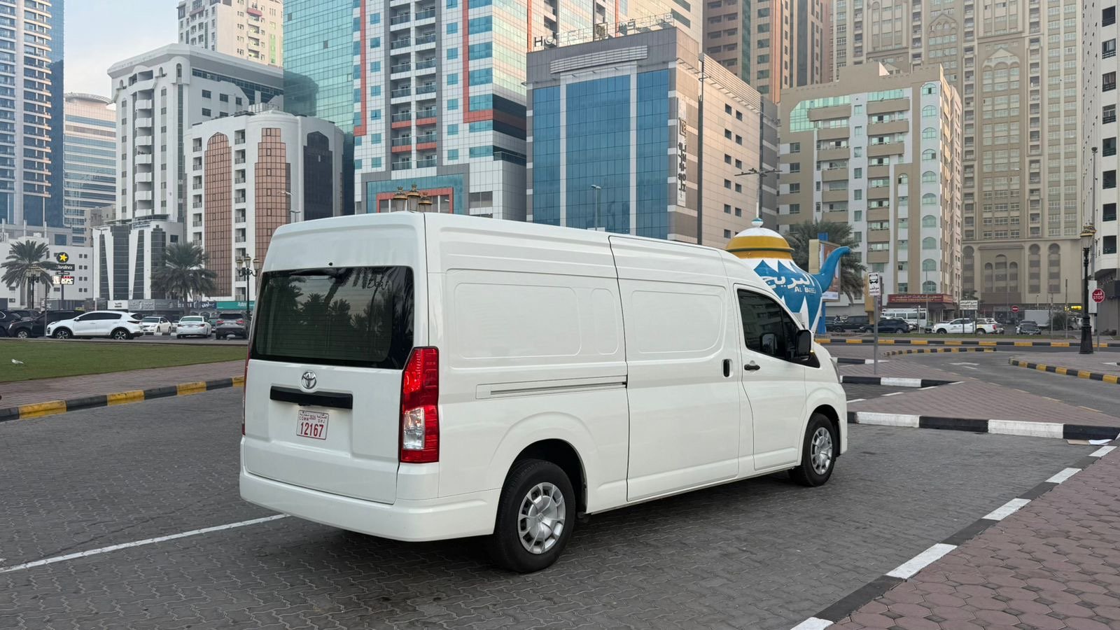 Toyota Hiace 2024 White image